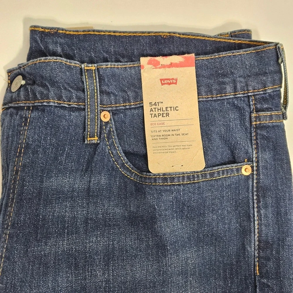 Levis levis 541